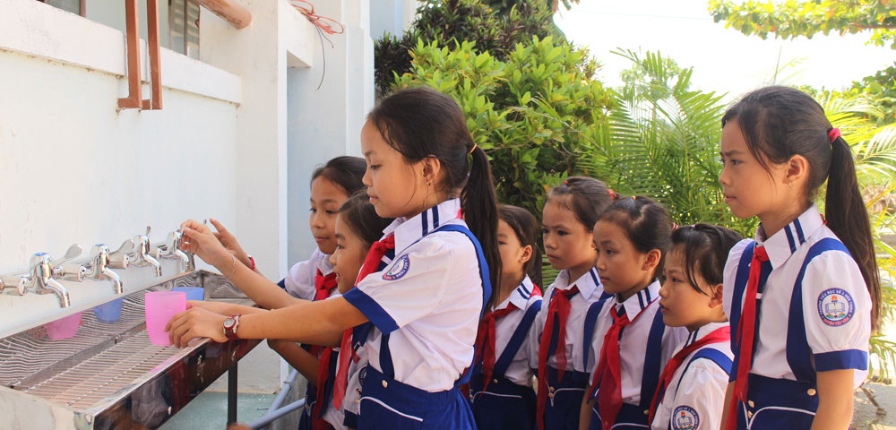 Loại máy lọc nước nào phù hợp cho trường học?