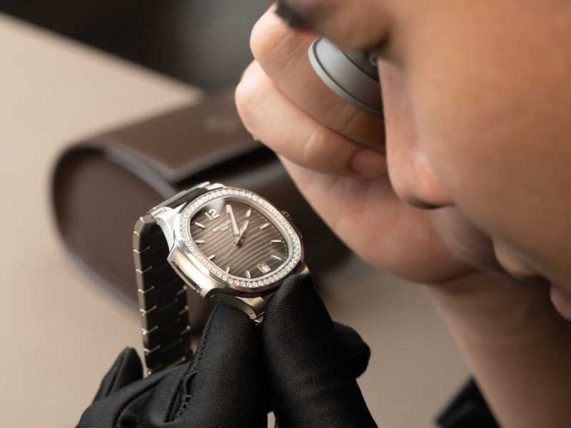 Đồng Hồ Tại Kronos Luxury Timepieces Có Cam Kết Chính Hãng Không?  6