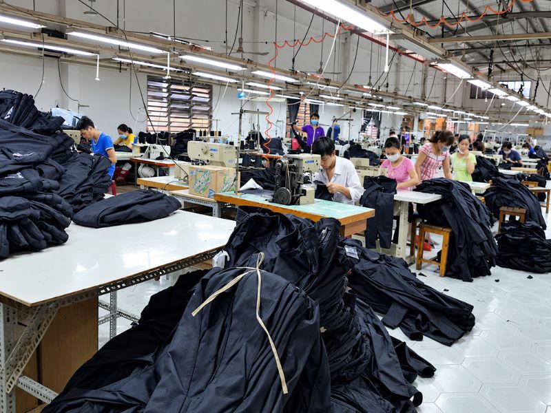 Xưởng may đồng phục theo yêu cầu phường An Phú Đông 4